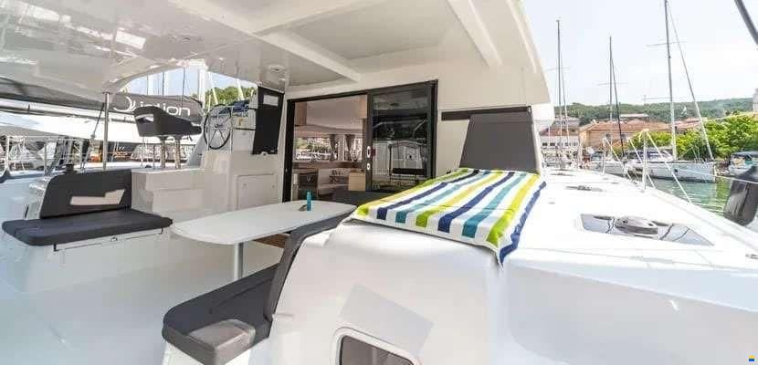 Lagoon 42