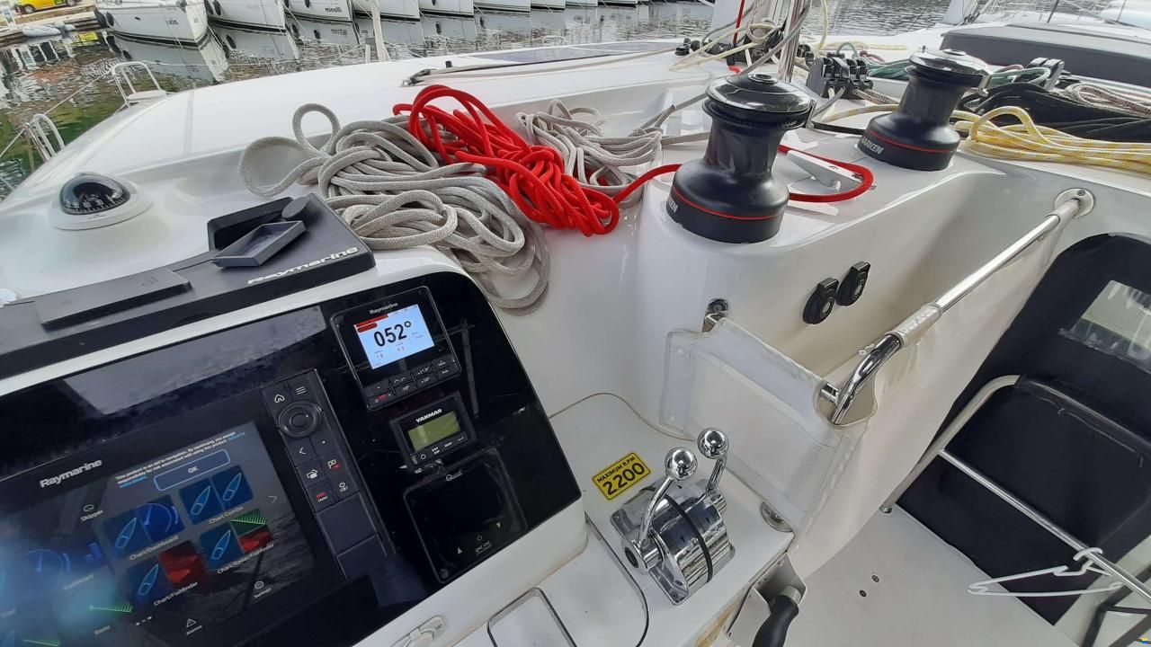 Lagoon 42