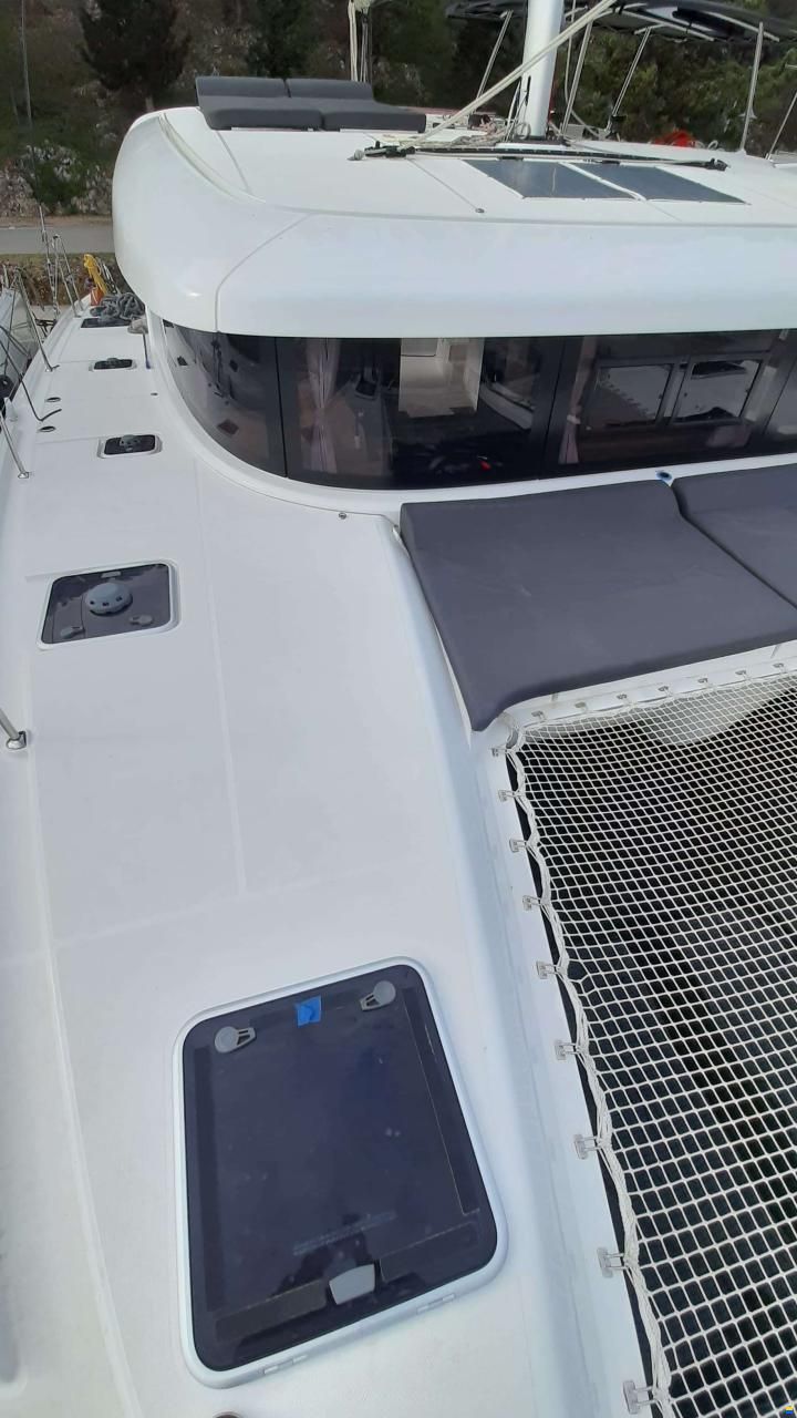 Lagoon 42
