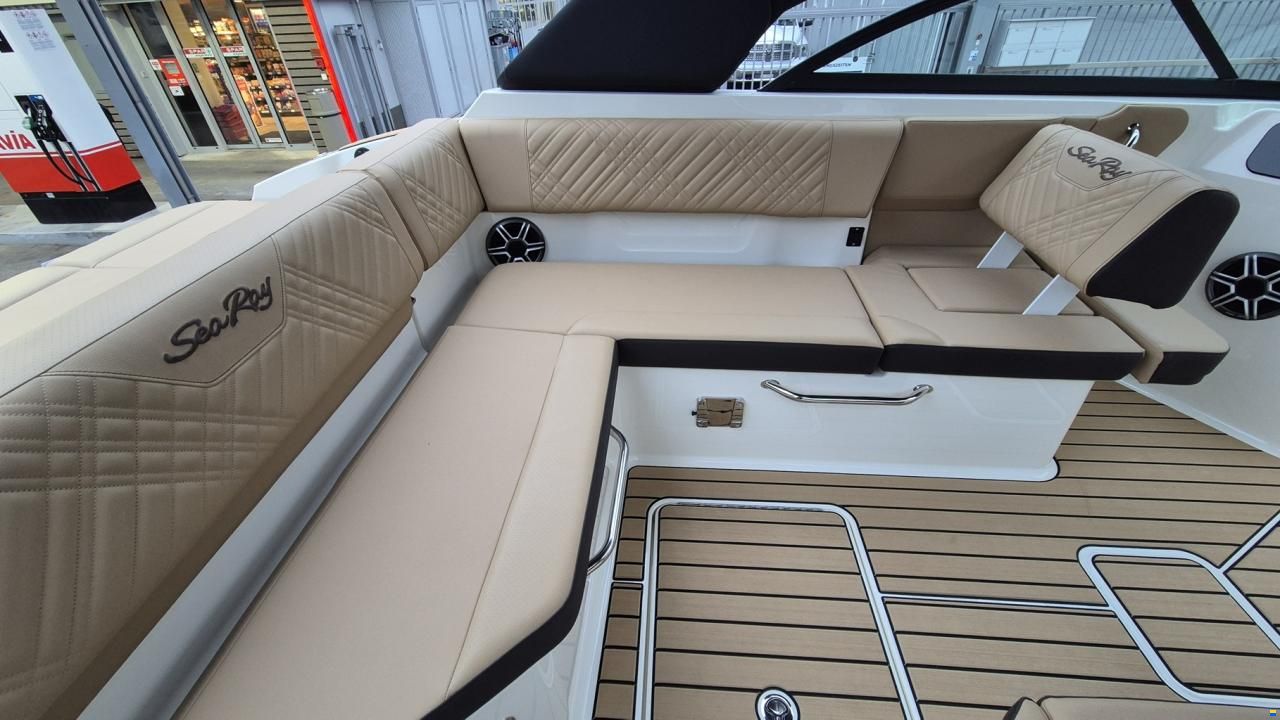 Sea Ray SDX 230 Europe