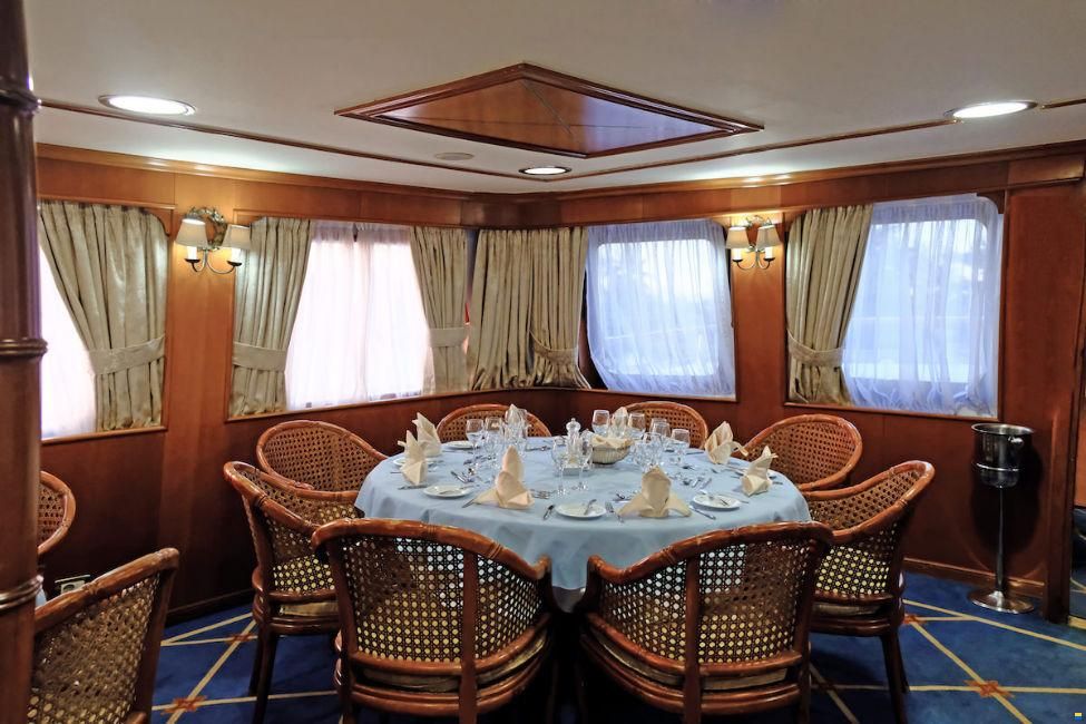 Kremer-Werft Boutique Cruise Ship 50m