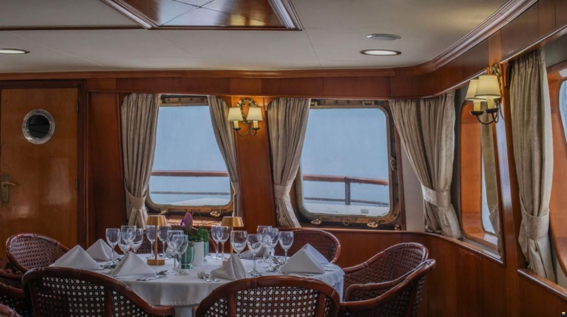Kremer-Werft Boutique Cruise Ship 50m