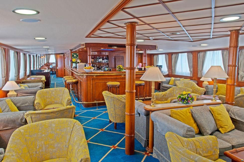 Kremer-Werft Boutique Cruise Ship 50m