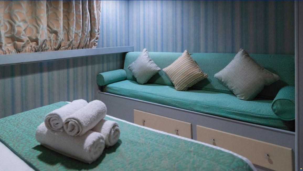 Perama Boutique Cruise Ship 45m