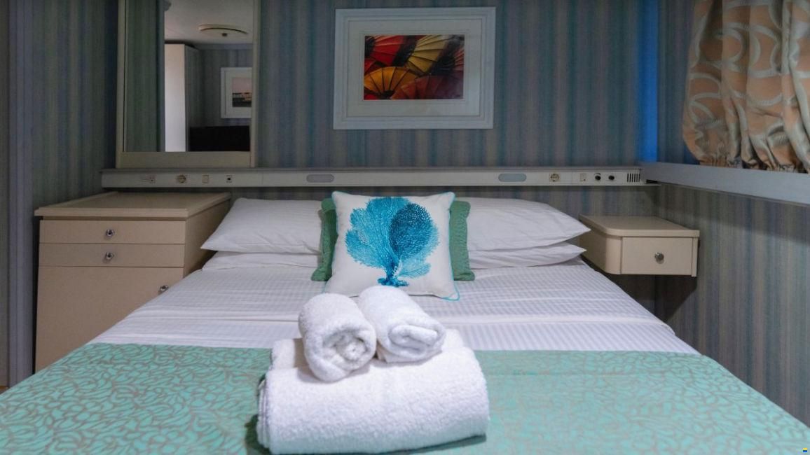 Perama Boutique Cruise Ship 45m