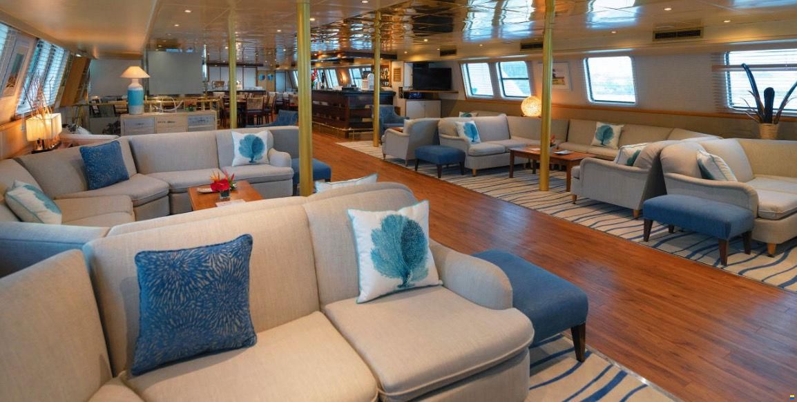 Perama Boutique Cruise Ship 45m