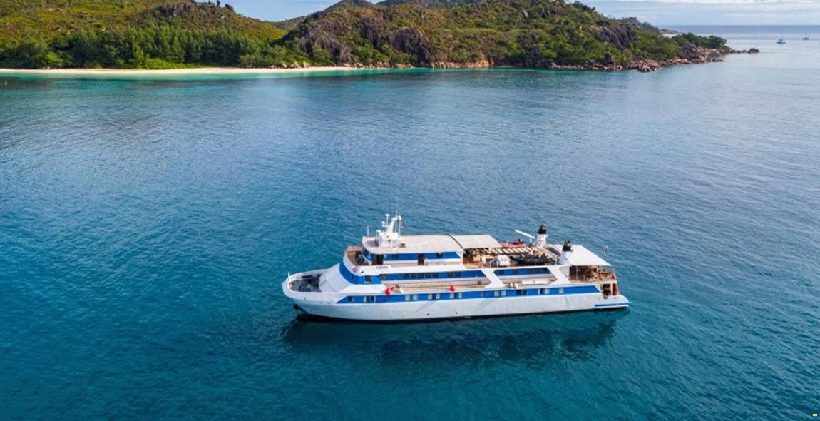 Perama Boutique Cruise Ship 45m