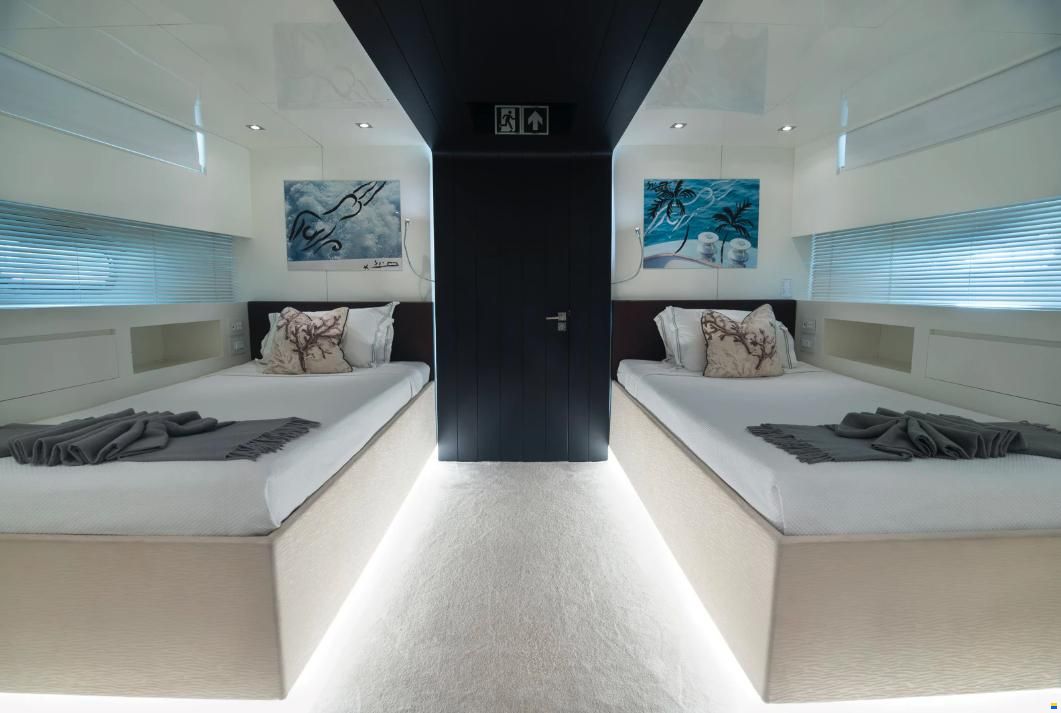 Admiral Yachts Admiral 110ft
