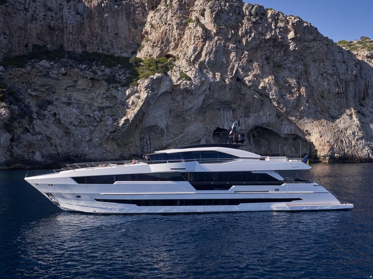 Astondoa 110 Century