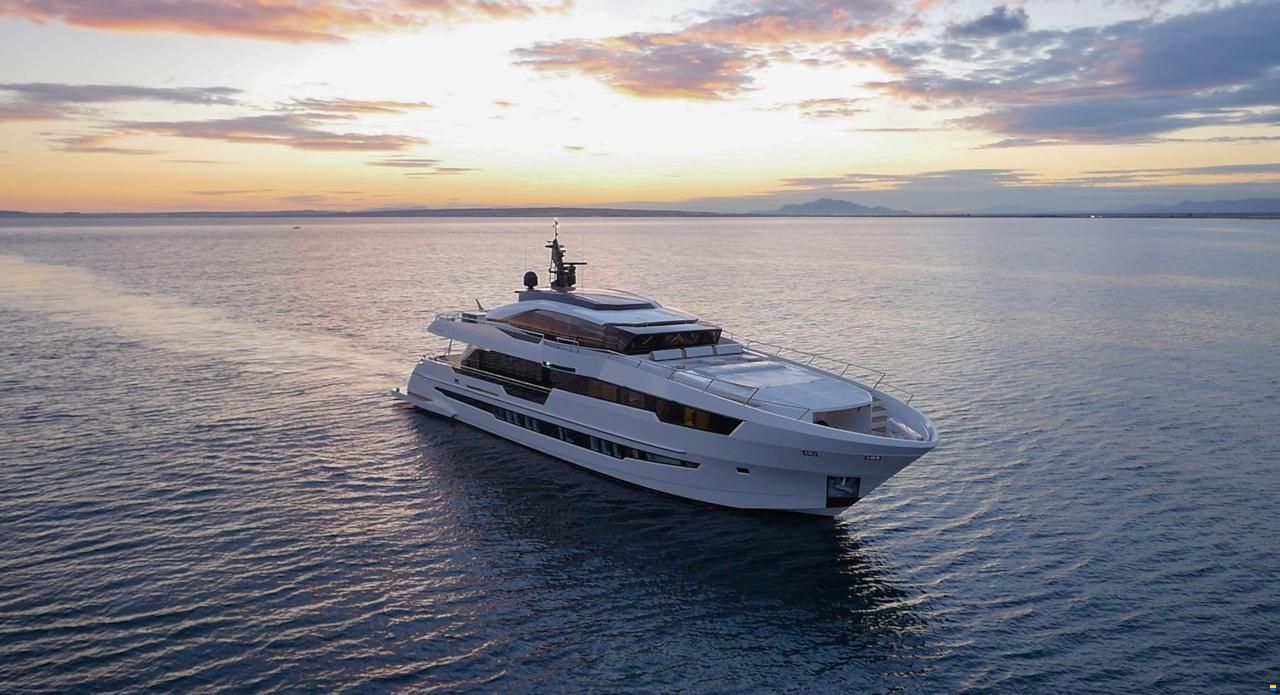 Astondoa 110 Century