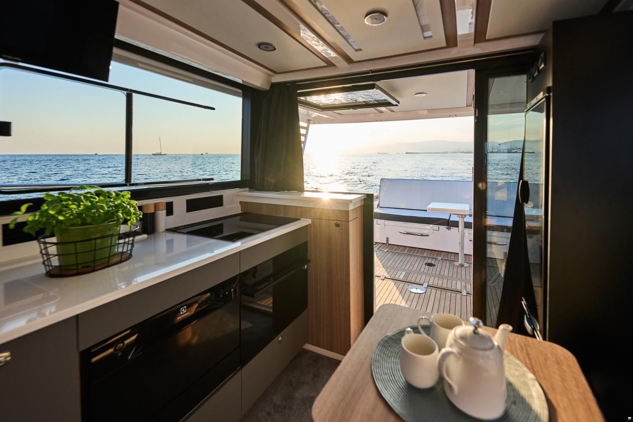 Northman 1300 Diesel with Flybridge