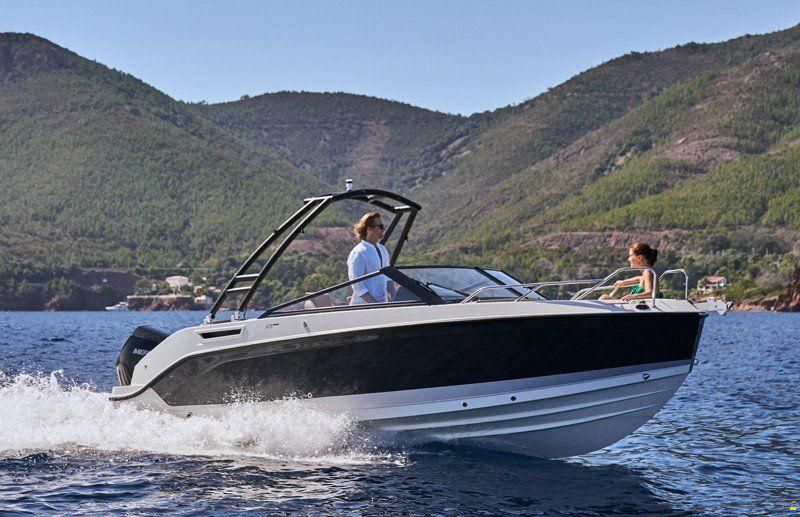 Quicksilver ACTIV 675 BOWRIDER