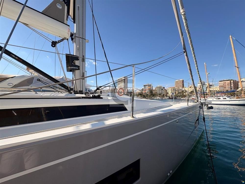 Beneteau First 44