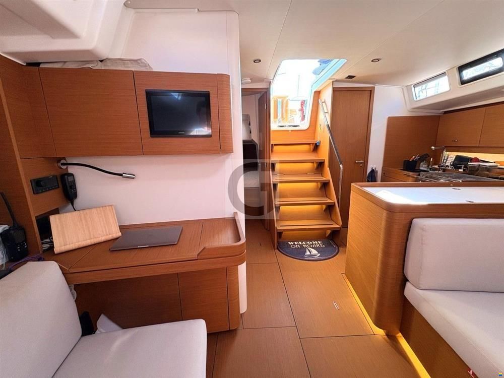 Beneteau First 44