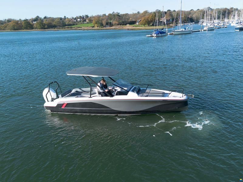 Axopar 25 Cross Top