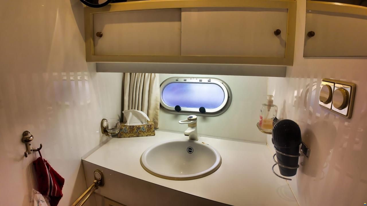 Neptunus 138 / 46 Flybridge Sedan