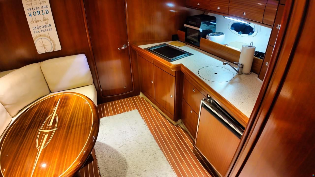 Bavaria 37 HT Hardtop