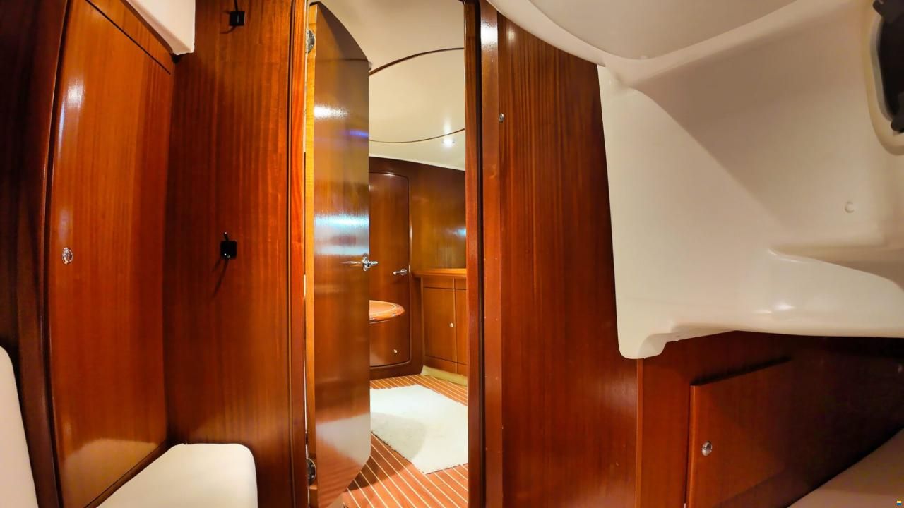 Bavaria 37 HT Hardtop