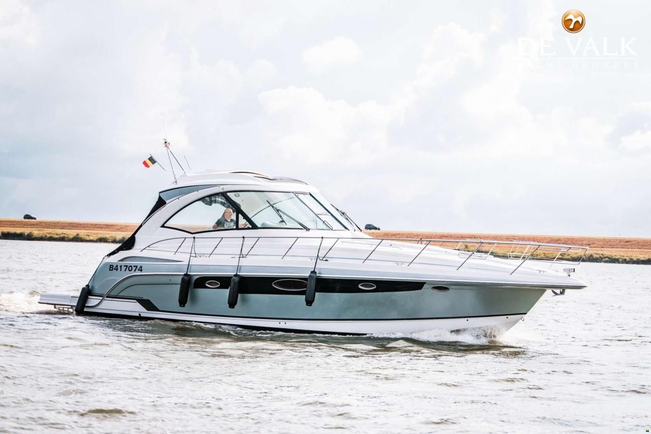 Formula 45 Yacht.