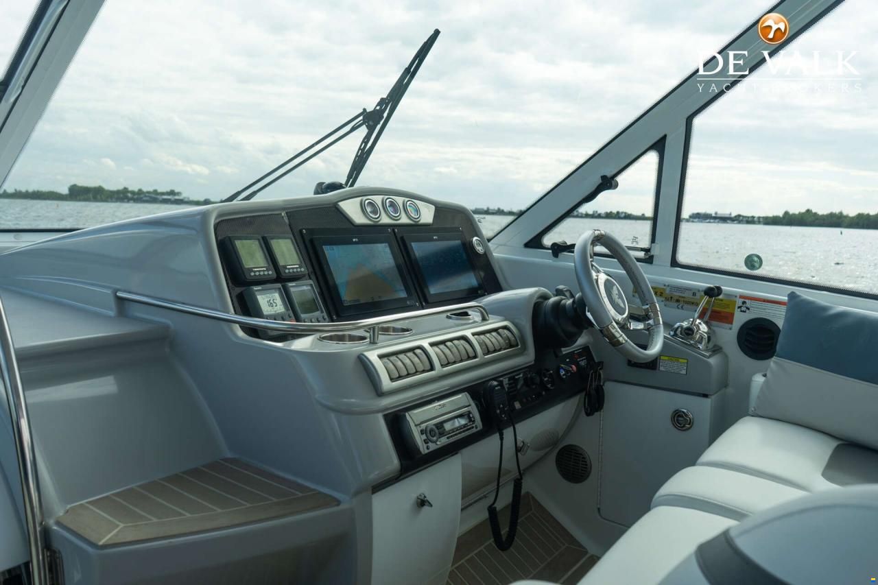Formula 45 Yacht.