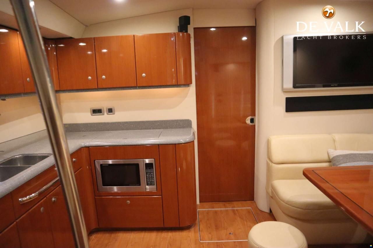 Formula 45 Yacht.