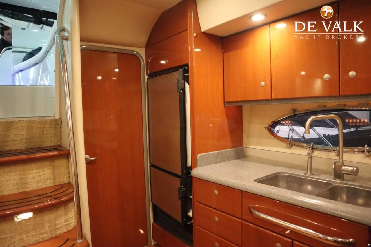 Formula 45 Yacht.