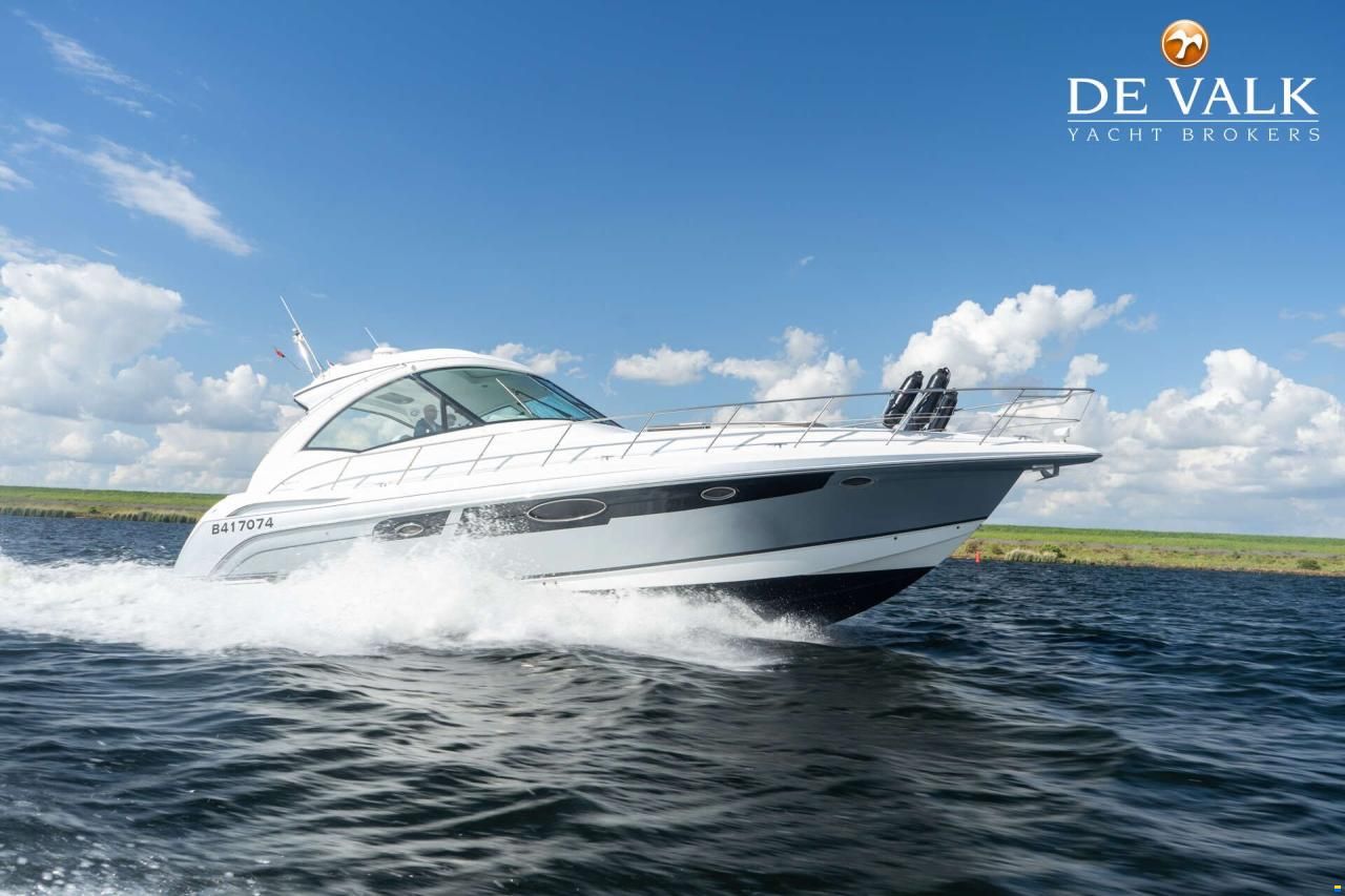 Formula 45 Yacht.