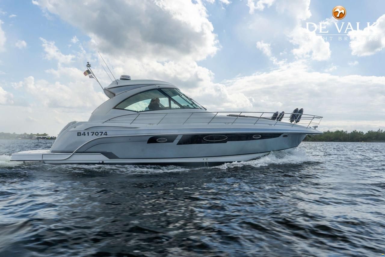 Formula 45 Yacht.