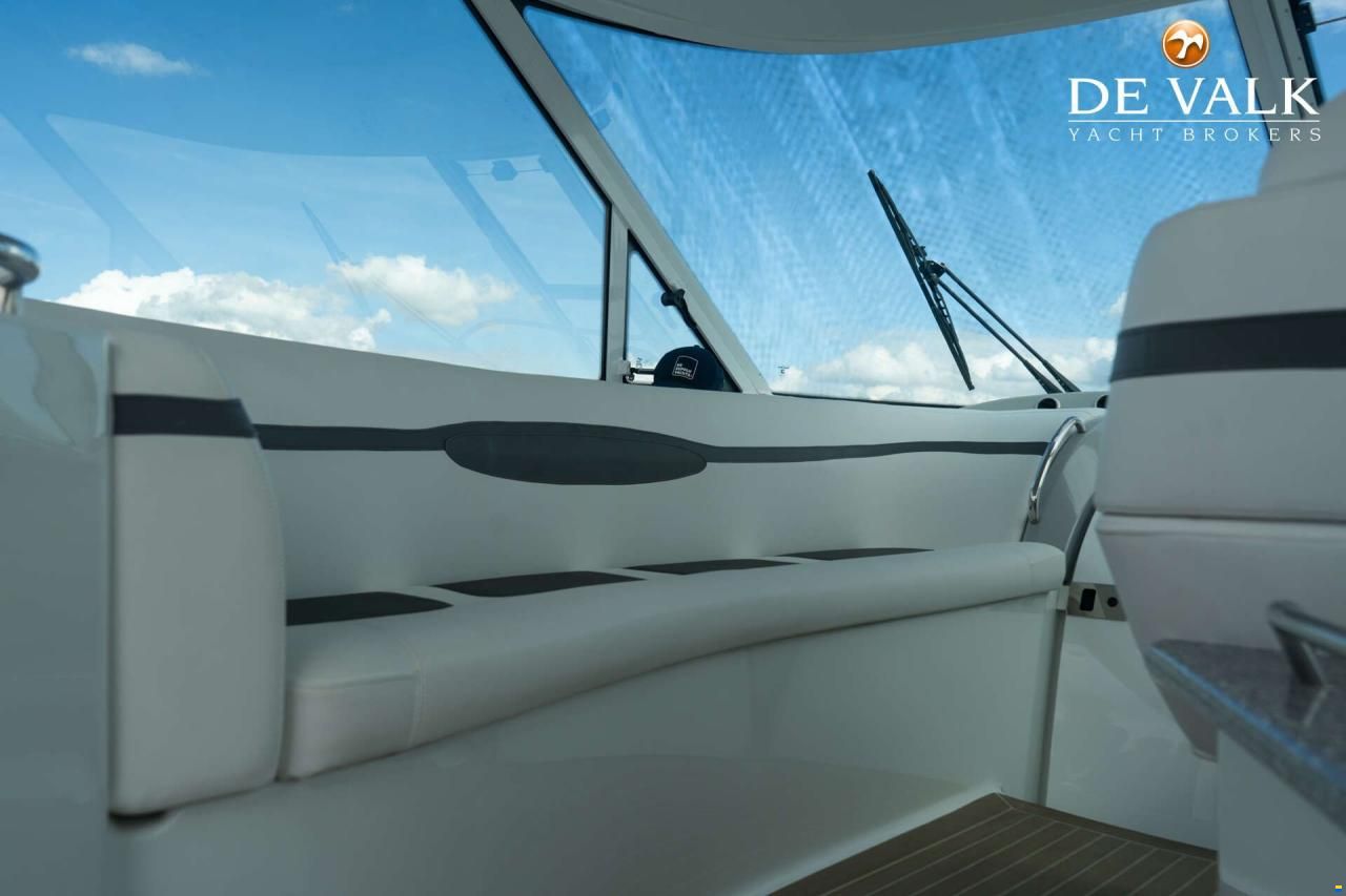 Formula 45 Yacht.