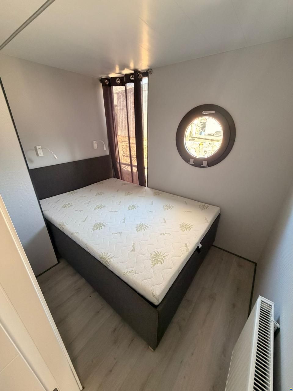 La Mare Apart L long