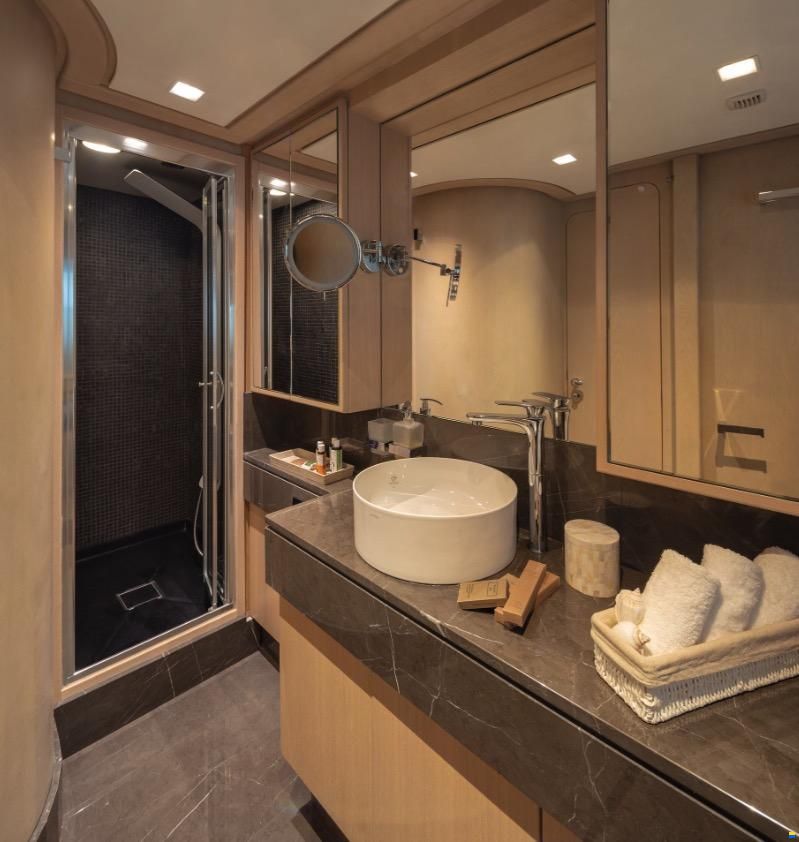 Admiral Yachts Admiral 31m