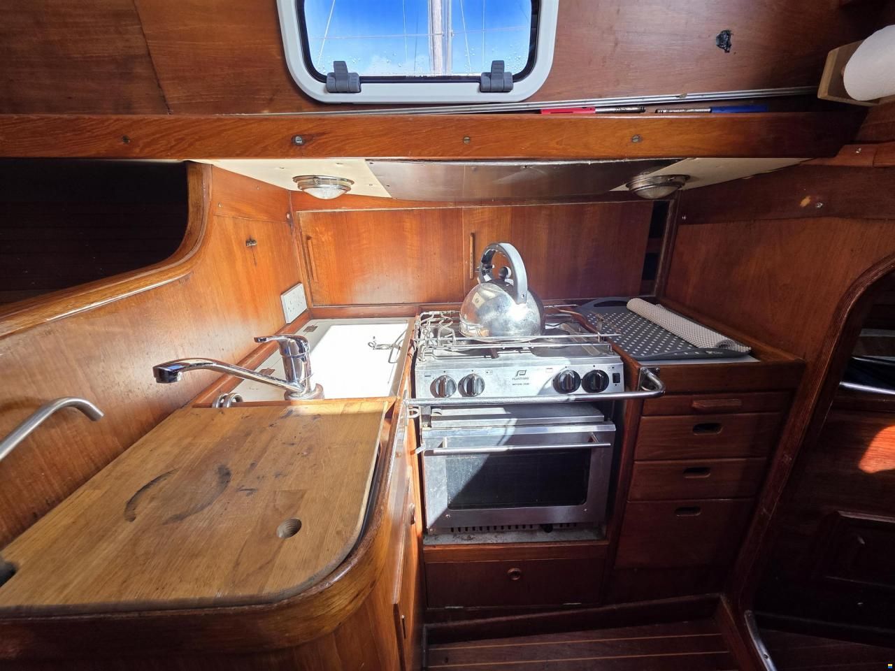 Nautors Swan 37