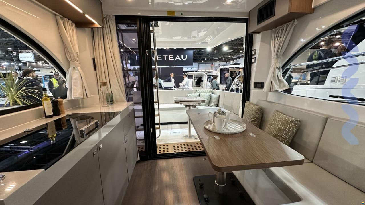 Beneteau ANTARES 11 FLY