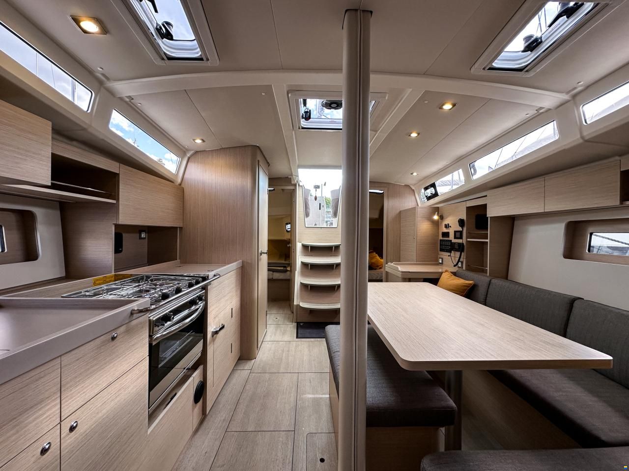 Beneteau Oceanis 37.1