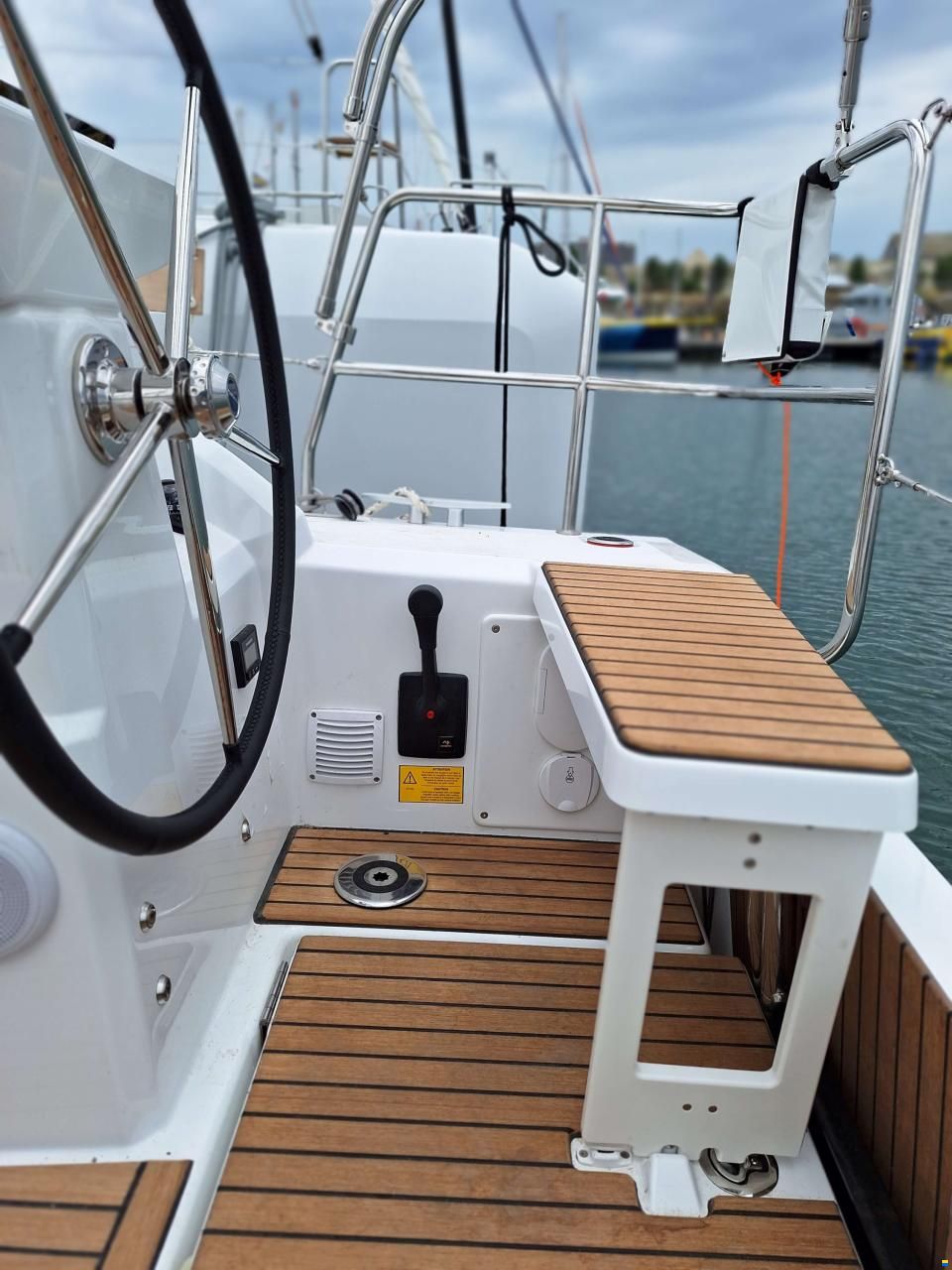Beneteau Oceanis 37.1