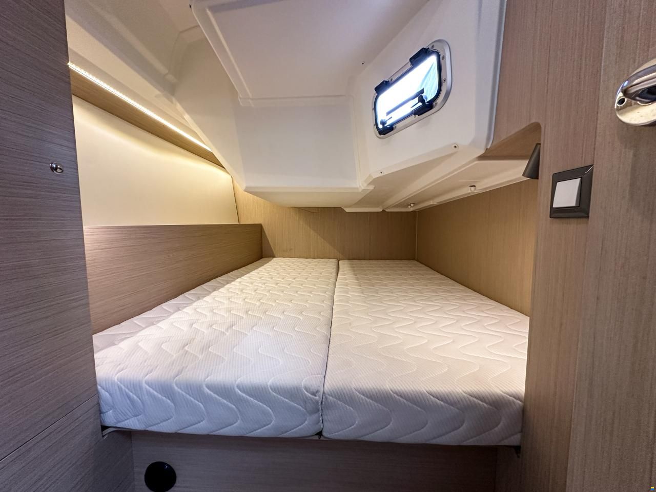 Beneteau Oceanis 37.1
