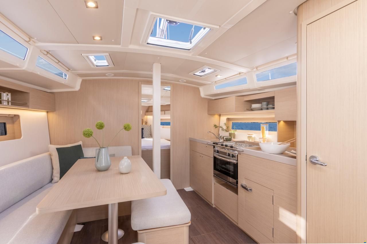 Beneteau Oceanis 37.1