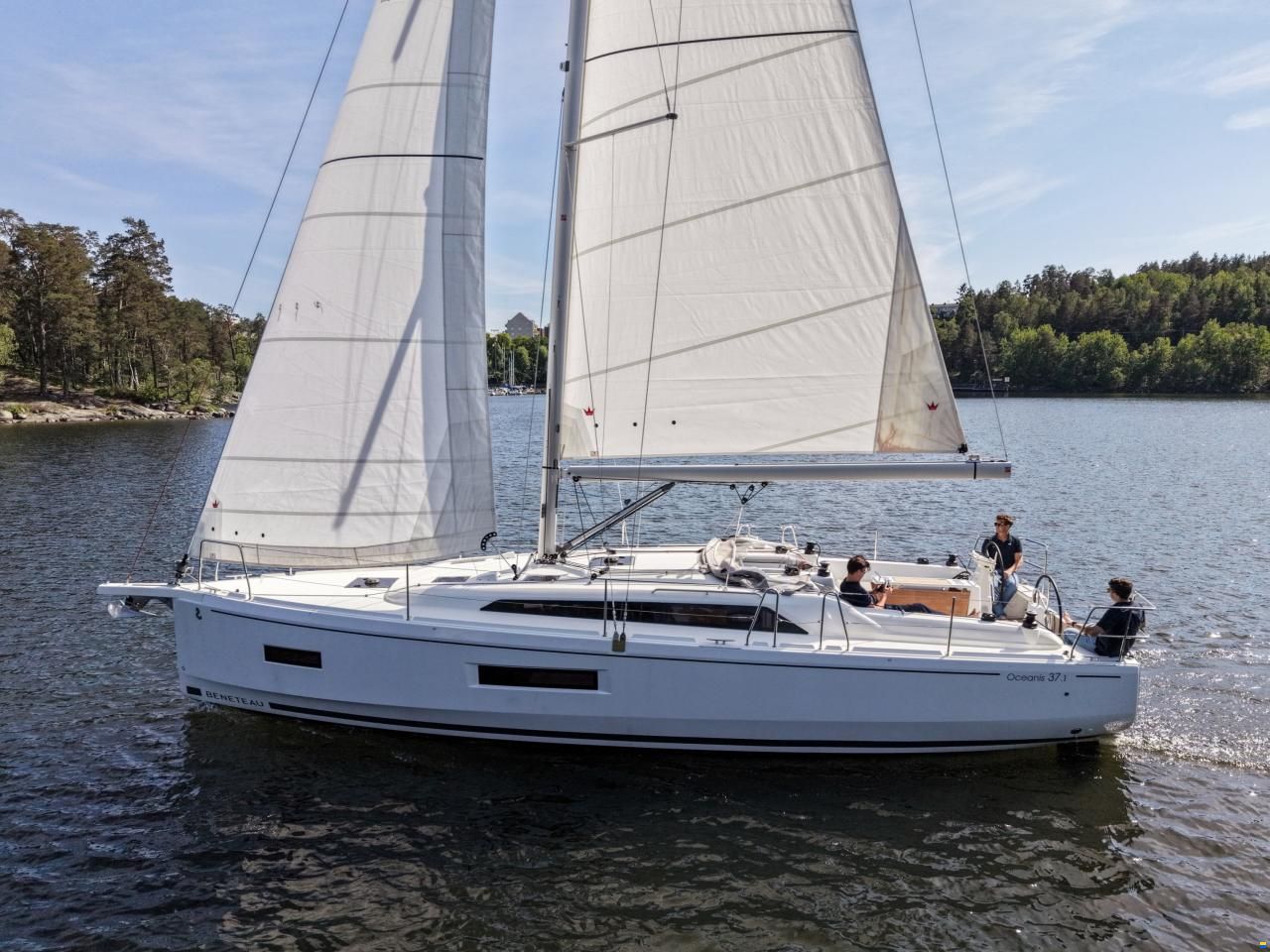 Beneteau Oceanis 37.1