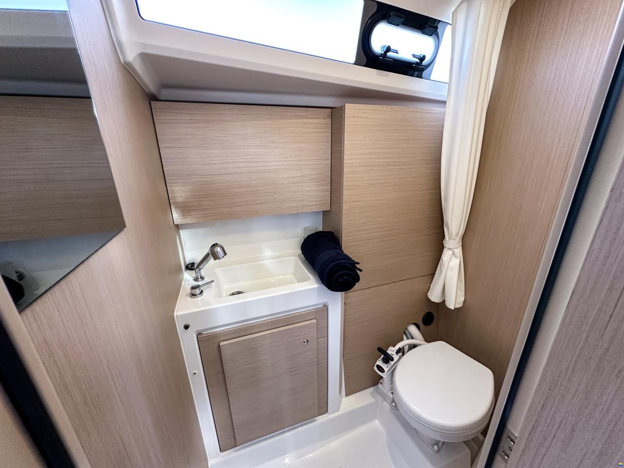 Beneteau Oceanis 37.1