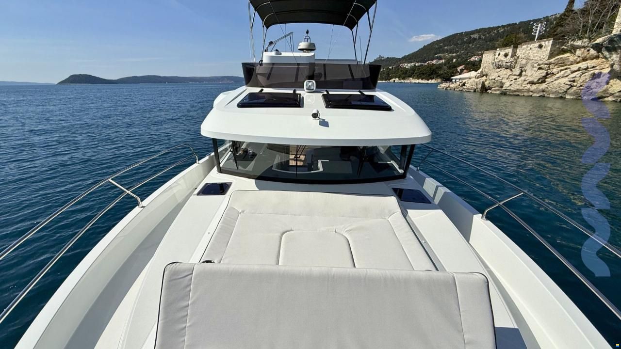 Beneteau NEW SWIFT TRAWLER 37 FLY