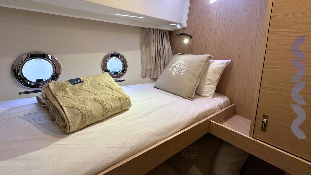 Beneteau NEW SWIFT TRAWLER 37 FLY