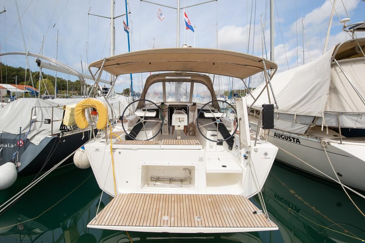 Dufour 360 Grand Large