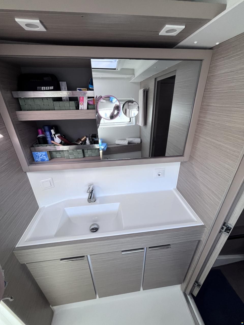 Lagoon 40