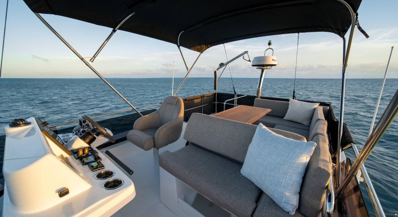 Beneteau Swift Trawler 37 Fly