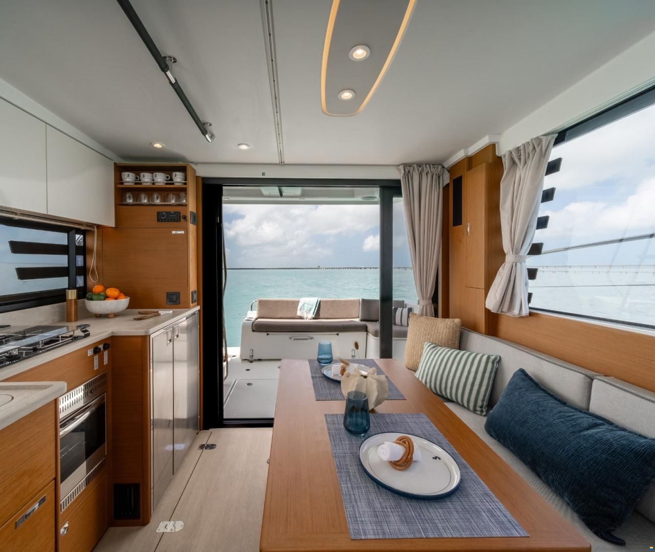 Beneteau Swift Trawler 37 Fly