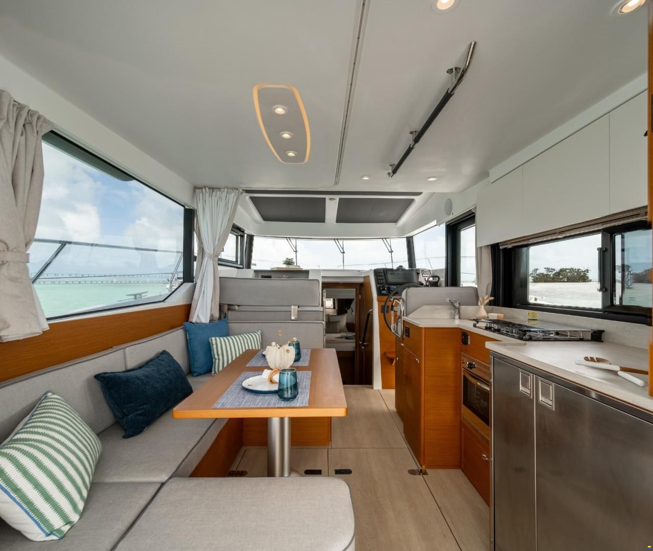 Beneteau Swift Trawler 37 Sedan