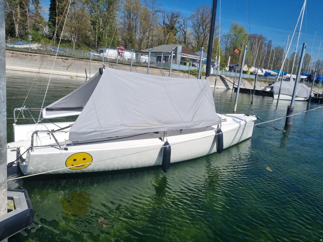 J Boats 70