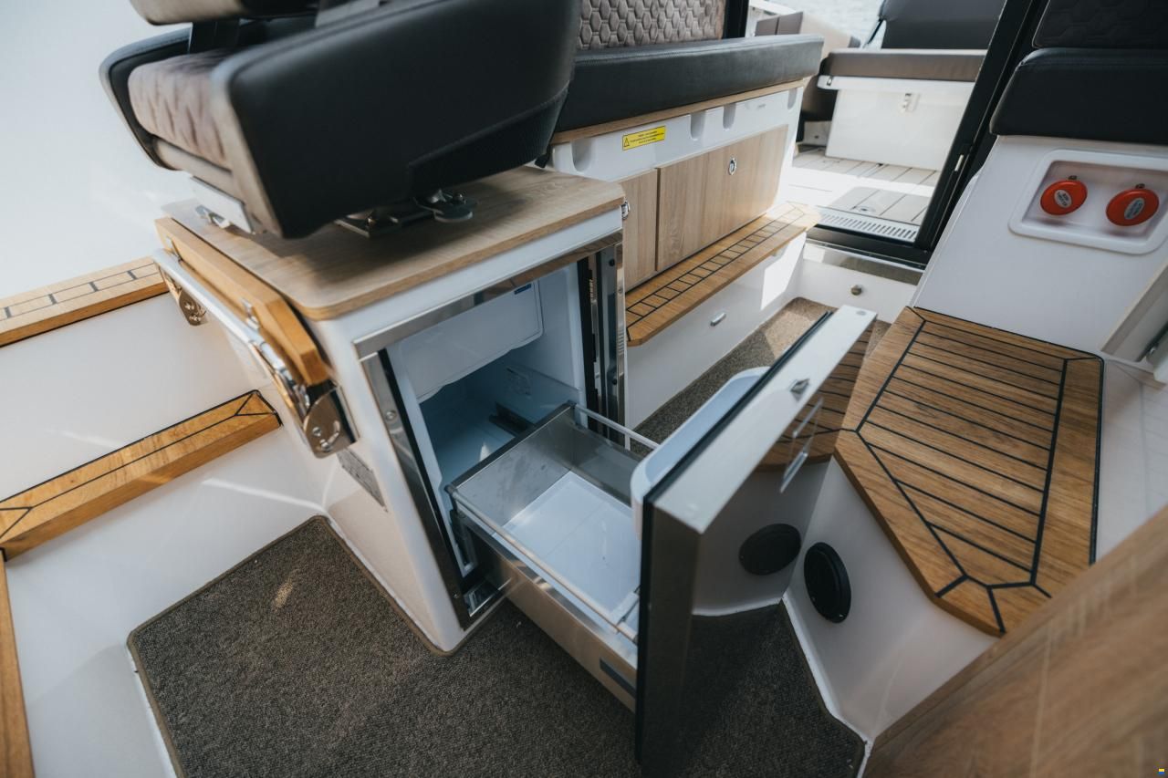 Nordkapp Coupe 905 V12