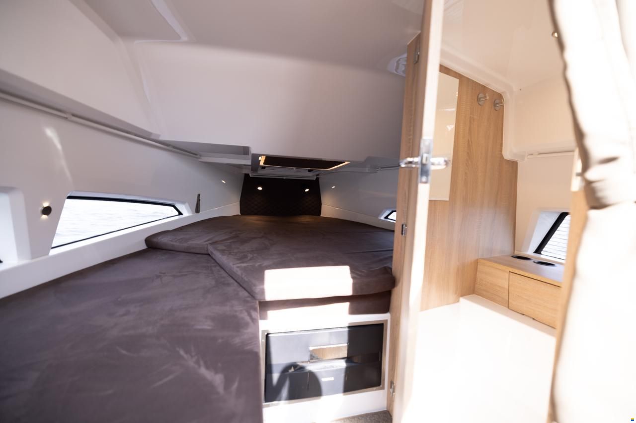 Nordkapp Coupe 905 V12