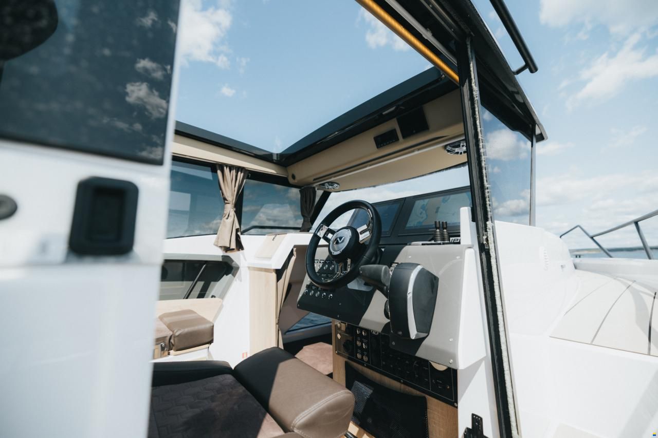 Nordkapp Coupe 905 V12